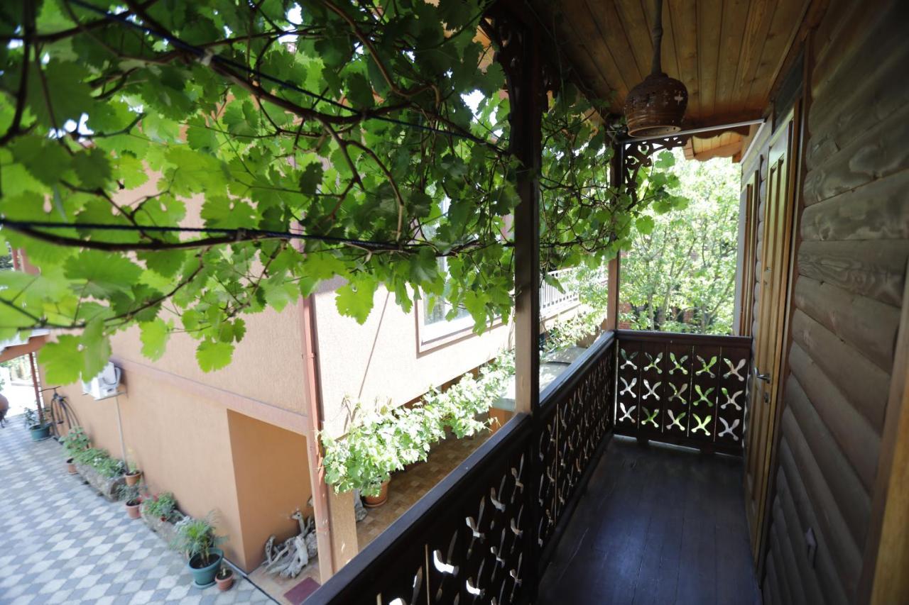 Casa De Khasia Sugdidi Eksteriør billede