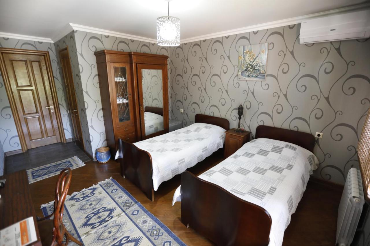 Casa De Khasia Sugdidi Eksteriør billede