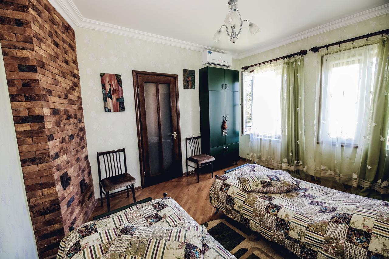 Casa De Khasia Sugdidi Eksteriør billede